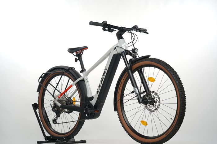 Cube Reaction Hybrid Pro 