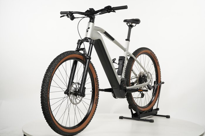 CUBE Reaction Hybrid SLX 750