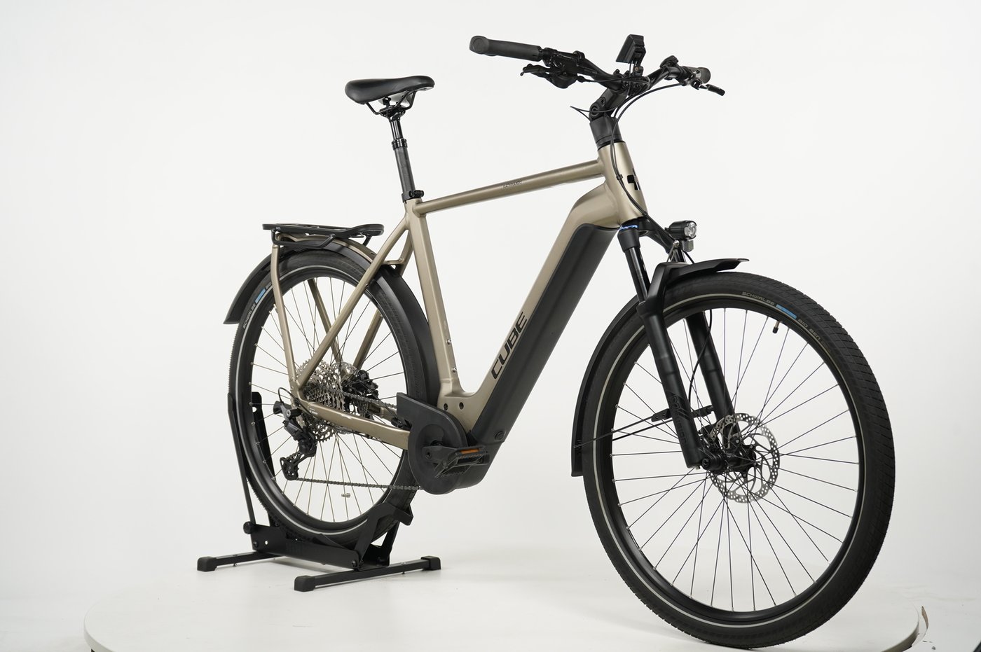 https://images.cdn.europe-west1.gcp.commercetools.com/b8f70299-e4ee-4e48-8388-0bd81b1aed37/img-LbYz3lld-zoom.jpg
