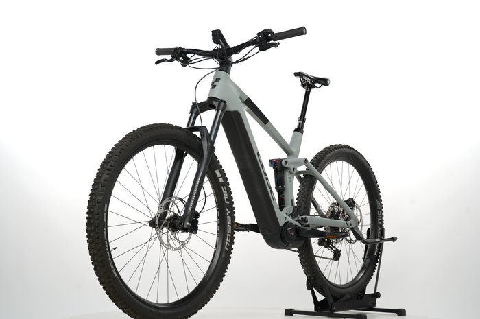 CUBE Stereo Hybrid 140 HPC Pro 625