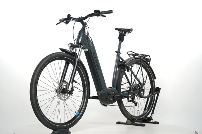 Cube Touring Hybrid Pro 625