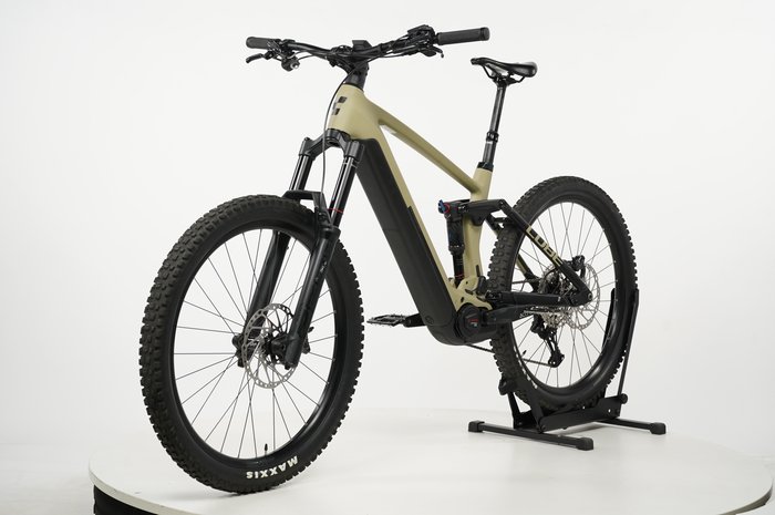 CUBE Stereo Hybrid 160 HPC SL