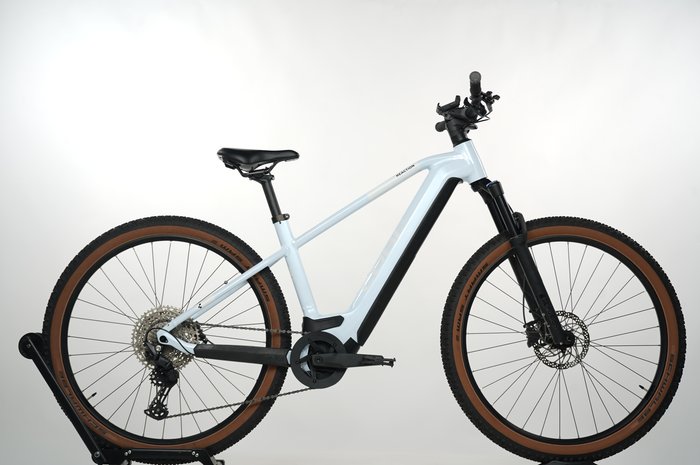 Cube Reaction Hybrid Pro 750