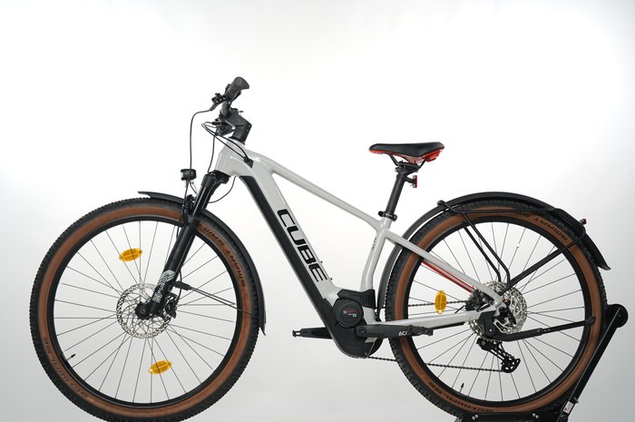 Cube Reaction Hybrid Pro 