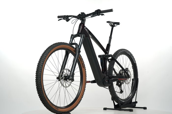 CUBE Stereo Hybrid 140 HPC Race 750
