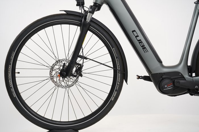 Cube Supreme Hybrid Pro 625