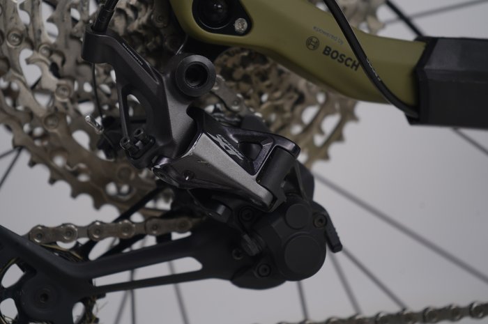 CUBE Reaction Hybrid Race 750