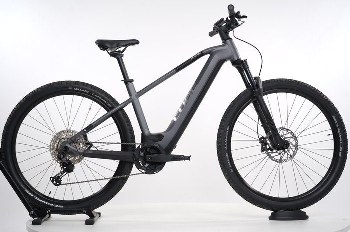 Cube Reaction Hybrid Race 750