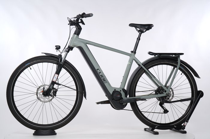 Cube Kathmandu Hybrid ONE 625