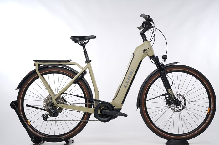 Cube Kathmandu Hybrid Pro 625 Easy Entry