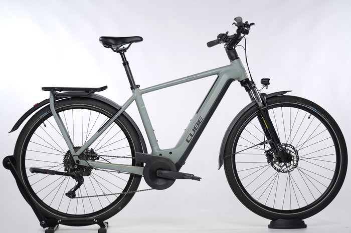 Cube Kathmandu Hybrid ONE 625