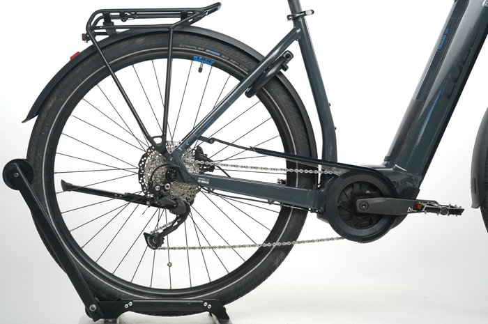 Cube Touring Hybrid Pro 625