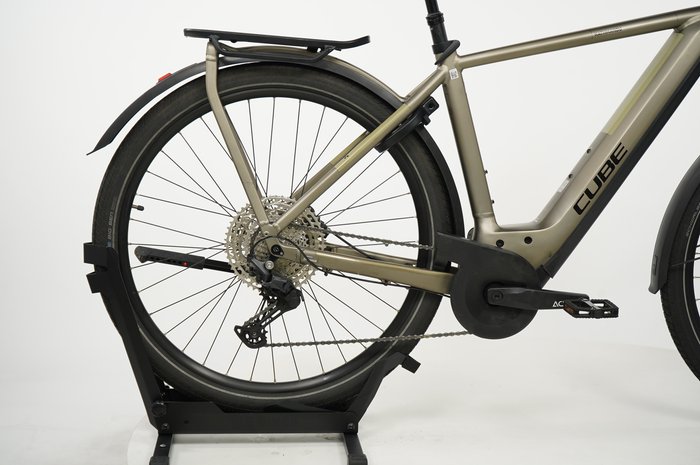 CUBE Kathmandu Hybrid Pro 625