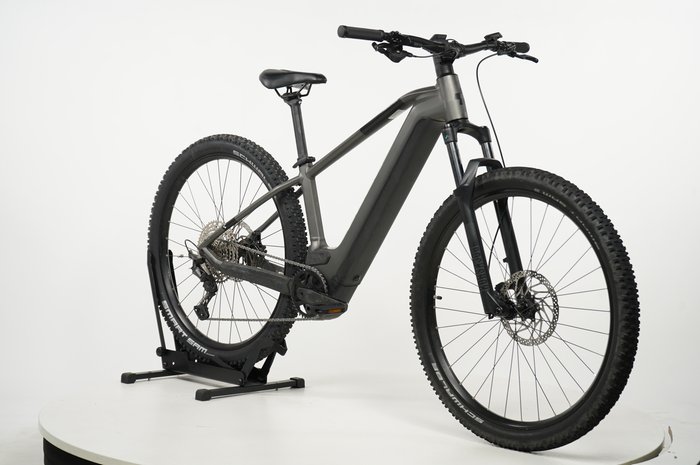 CUBE Reaction Hybrid Race 750