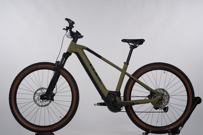 CUBE Reaction Hybrid Race 750