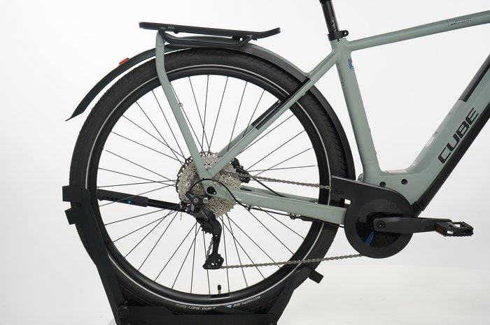 CUBE Kathmandu Hybrid ONE 750