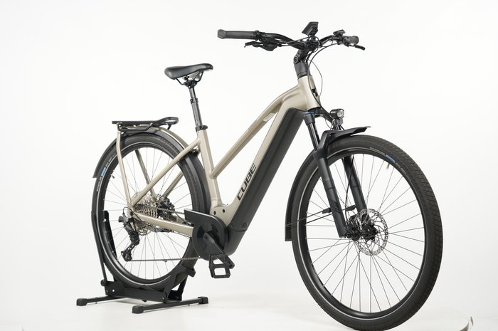 CUBE Kathmandu Hybrid Pro 750