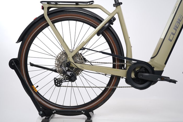 Cube Kathmandu Hybrid Pro 625 Easy Entry