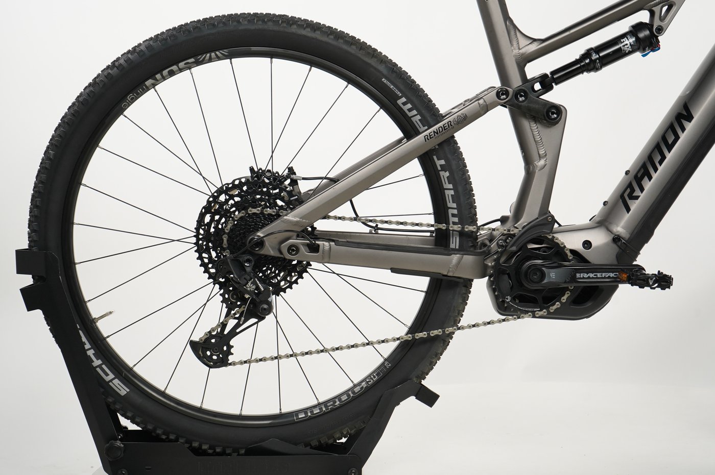 https://images.cdn.europe-west1.gcp.commercetools.com/b8f70299-e4ee-4e48-8388-0bd81b1aed37/img-SDlm3buF-zoom.jpg