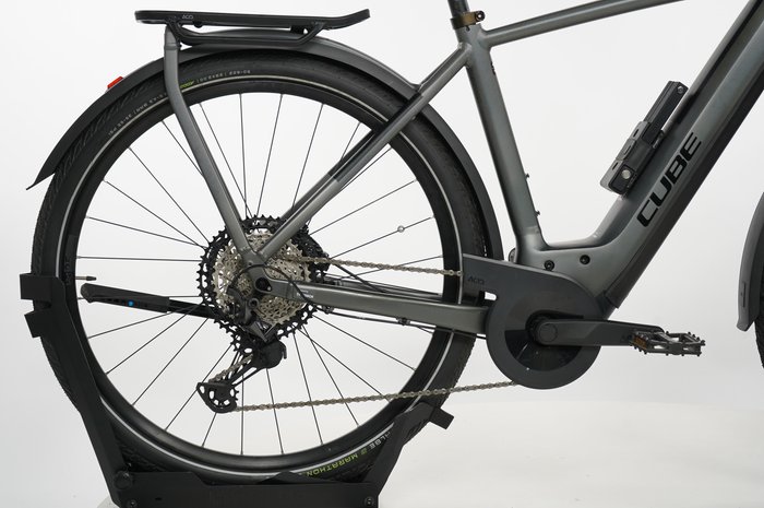 CUBE Kathmandu Hybrid SLT 750