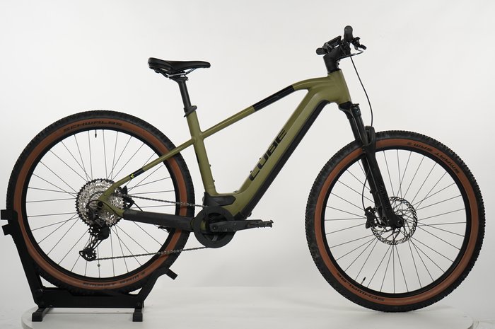 CUBE Reaction Hybrid Race 750