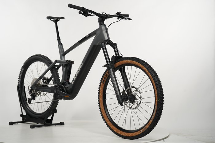 CUBE Stereo Hybrid 160 HPC Race 750 27.5