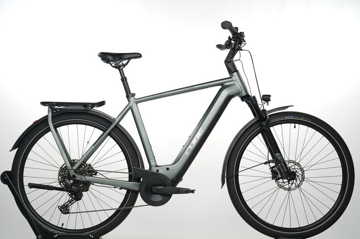 Cube Kathmandu Hybrid Pro 750