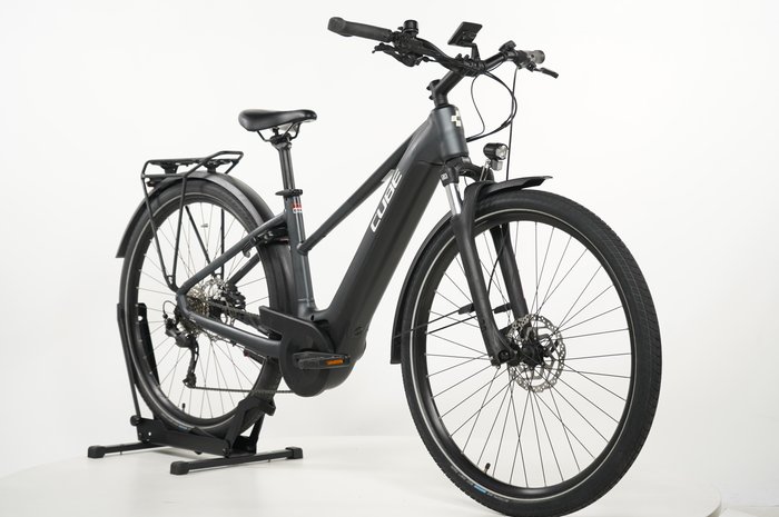 CUBE Touring Hybrid ONE 625