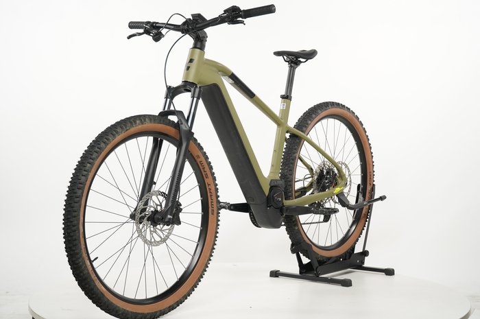 CUBE Reaction Hybrid Race 750