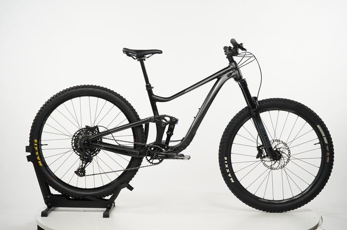 Giant Trance X 2