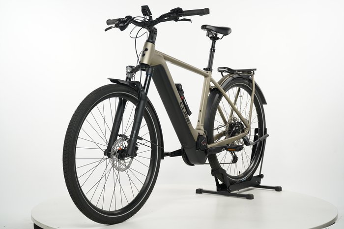 CUBE Kathmandu Hybrid Pro 625