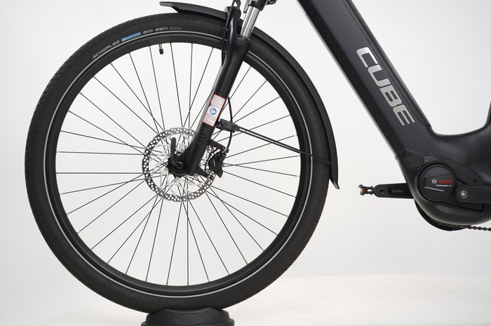 Cube Touring Hybrid Pro 625