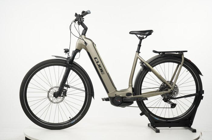 CUBE Kathmandu Hybrid Pro 750 Easy Entry