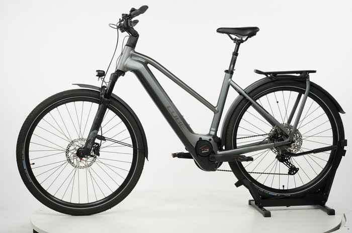 CUBE Kathmandu Hybrid Pro 625
