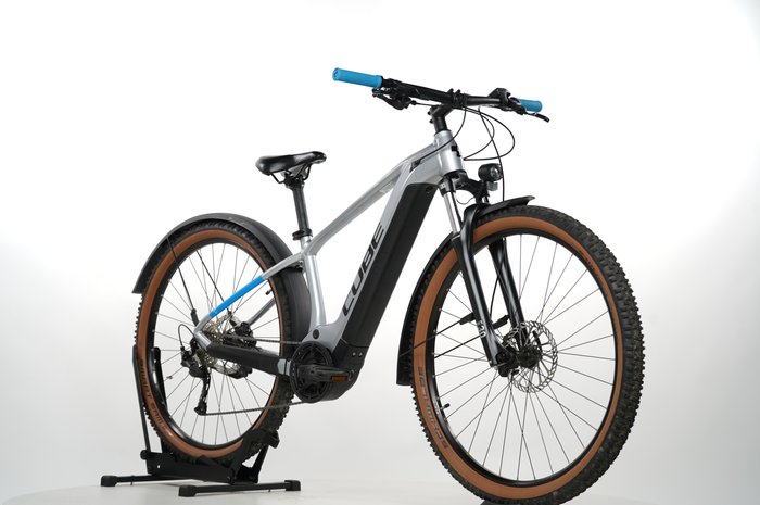 CUBE Reaction Hybrid Performance 500