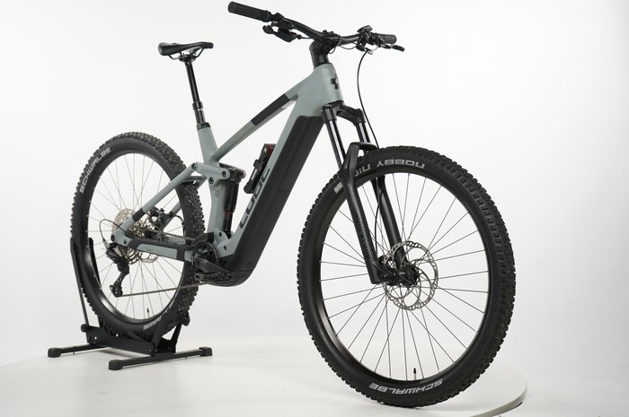 CUBE Stereo Hybrid 140 HPC Pro 750