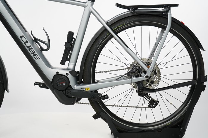 CUBE Kathmandu Hybrid SLX 750