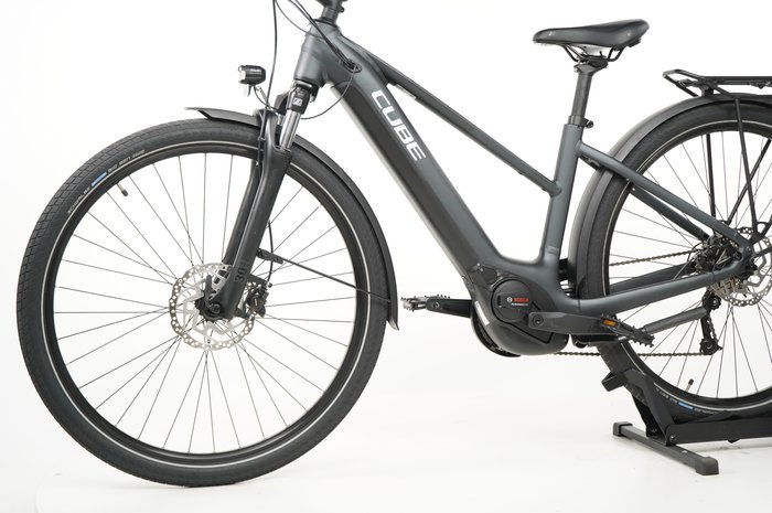 CUBE Touring Hybrid ONE 625