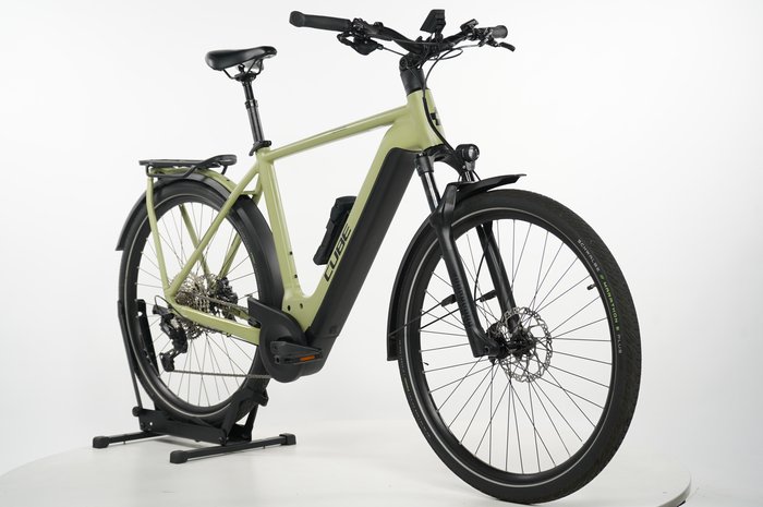 CUBE Kathmandu Hybrid SLX 750
