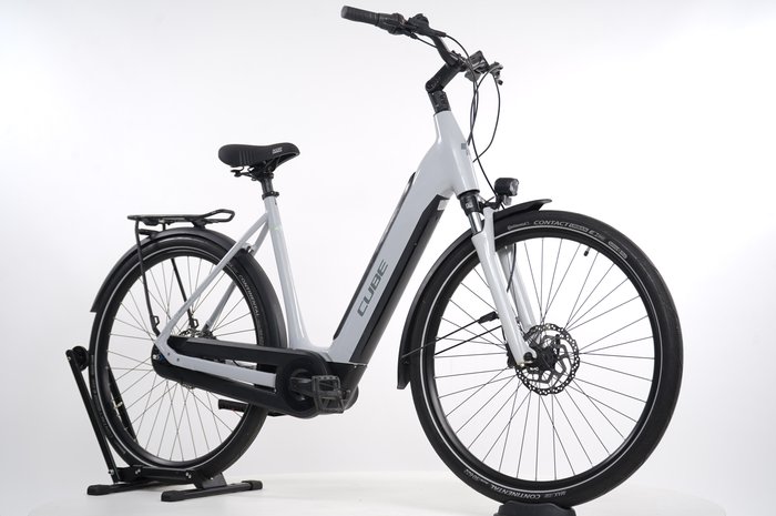 Cube Supreme Hybrid ONE 400 Easy Entry