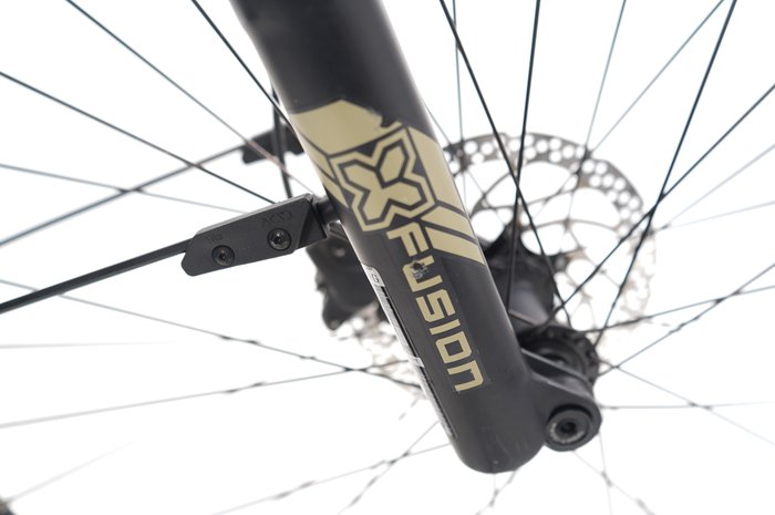 Cube Kathmandu Hybrid Pro 625