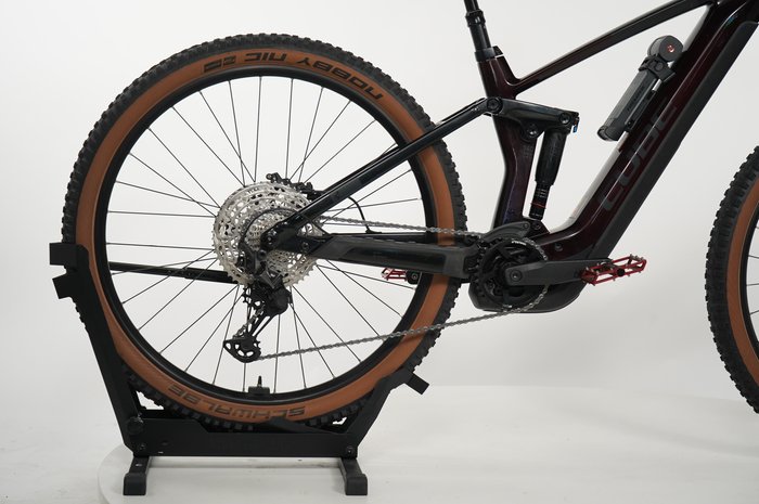 CUBE Stereo Hybrid 140 HPC Race