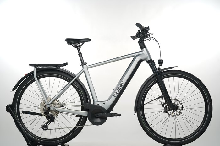 CUBE Kathmandu Hybrid SLX 750