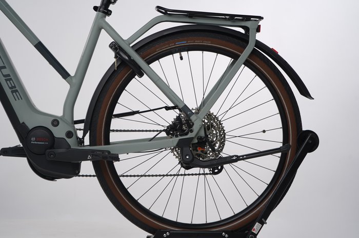 Cube Touring Hybrid Pro 625