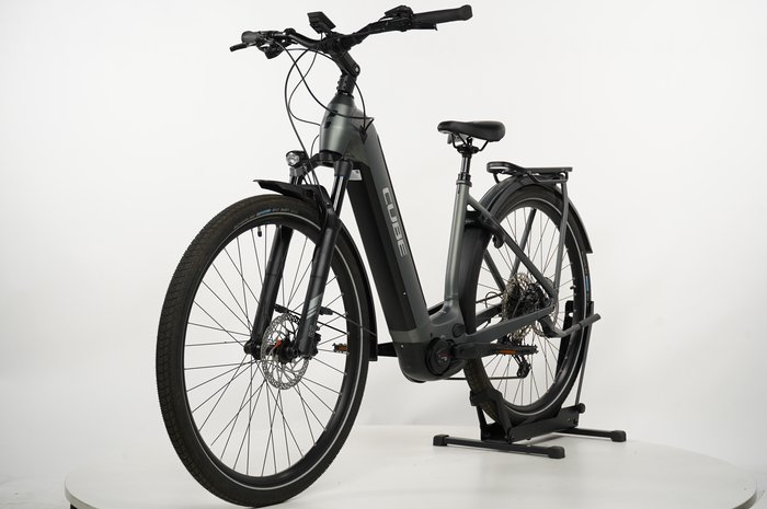 CUBE Kathmandu Hybrid Pro 750