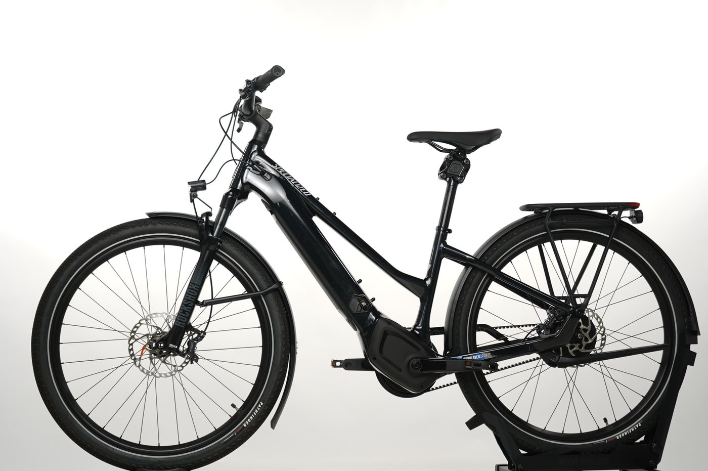 https://images.cdn.europe-west1.gcp.commercetools.com/b8f70299-e4ee-4e48-8388-0bd81b1aed37/img-aCDiTmek-zoom.jpg