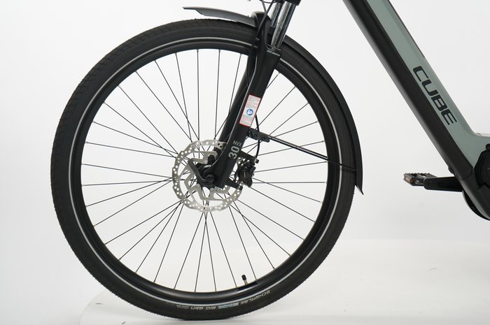 CUBE Kathmandu Hybrid ONE 750