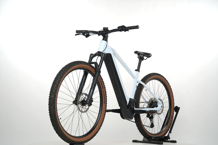 Cube Reaction Hybrid Pro 750