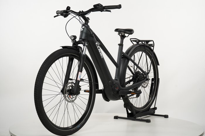 CUBE Touring Hybrid ONE 625