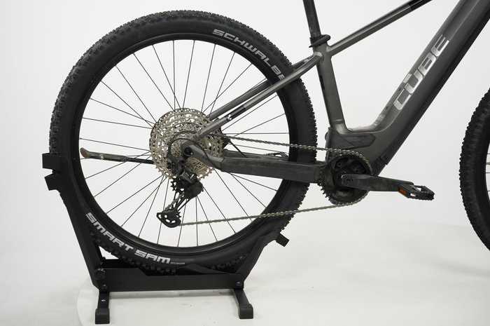 CUBE Reaction Hybrid Race 750